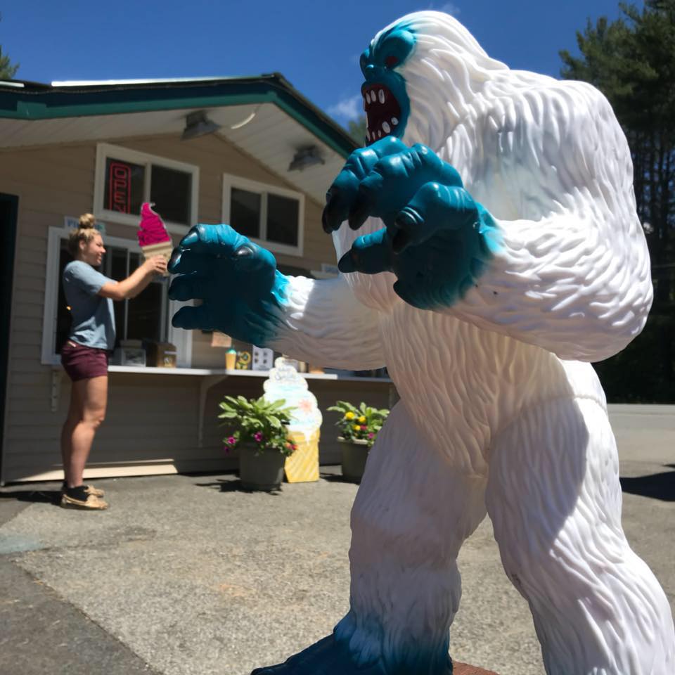 Yeti ordering ice cream